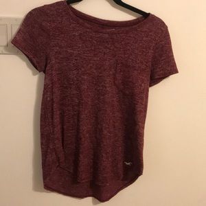 HOLLISTER RED EVERYDAY CASUAL T-SHIRT COMFY
